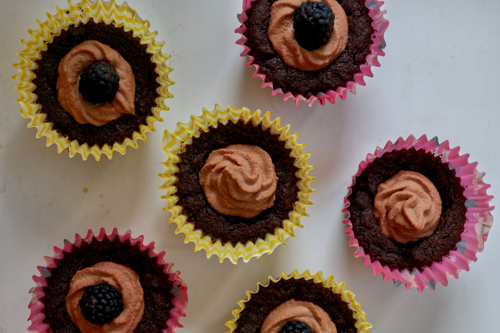 Chocolate Mousse Cookie Cups