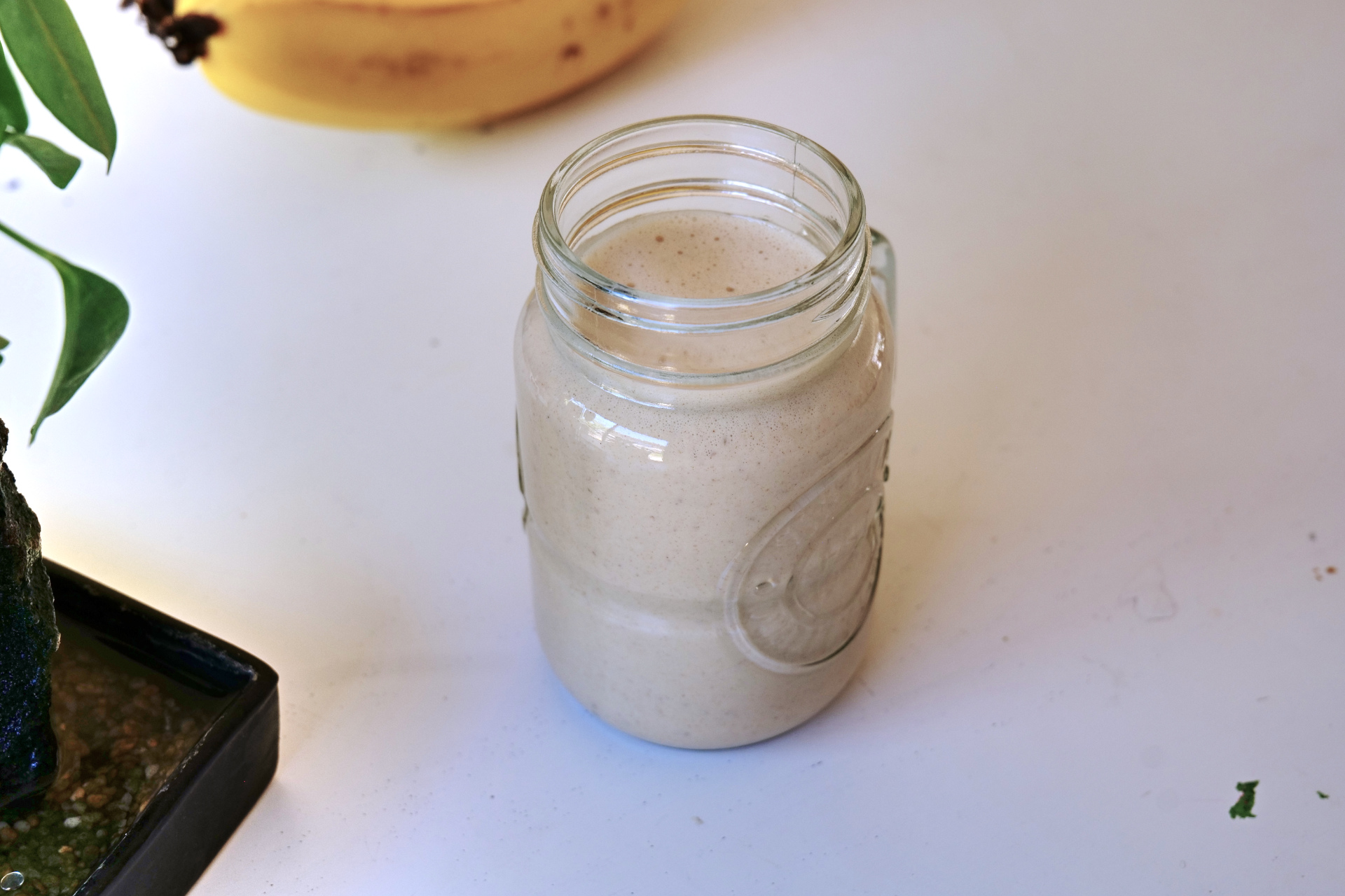 Creamy Date and Oat Smoothie