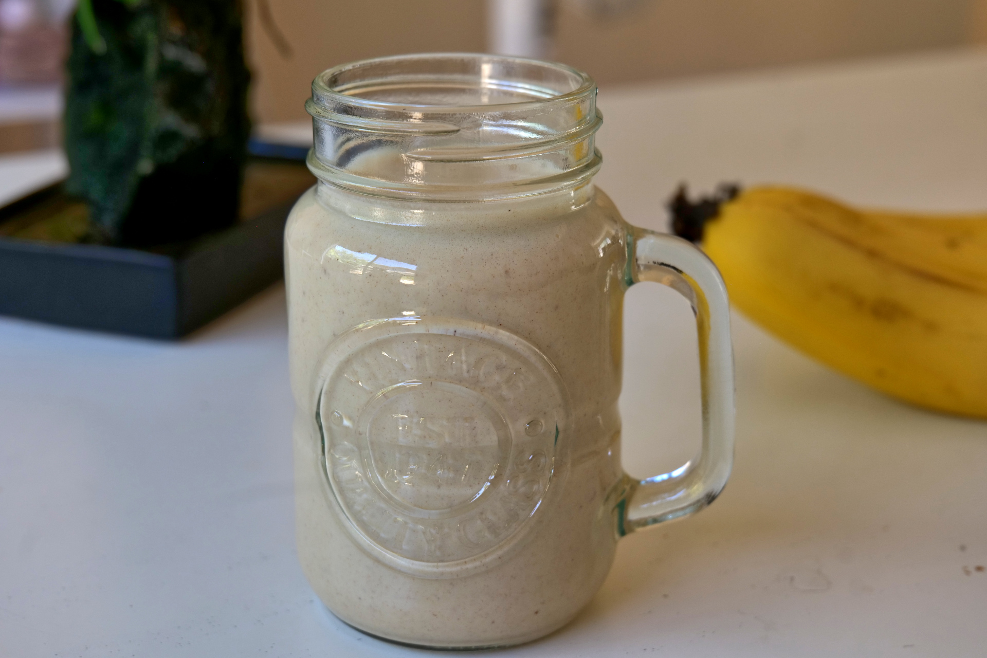 Creamy Date and Oat Smoothie