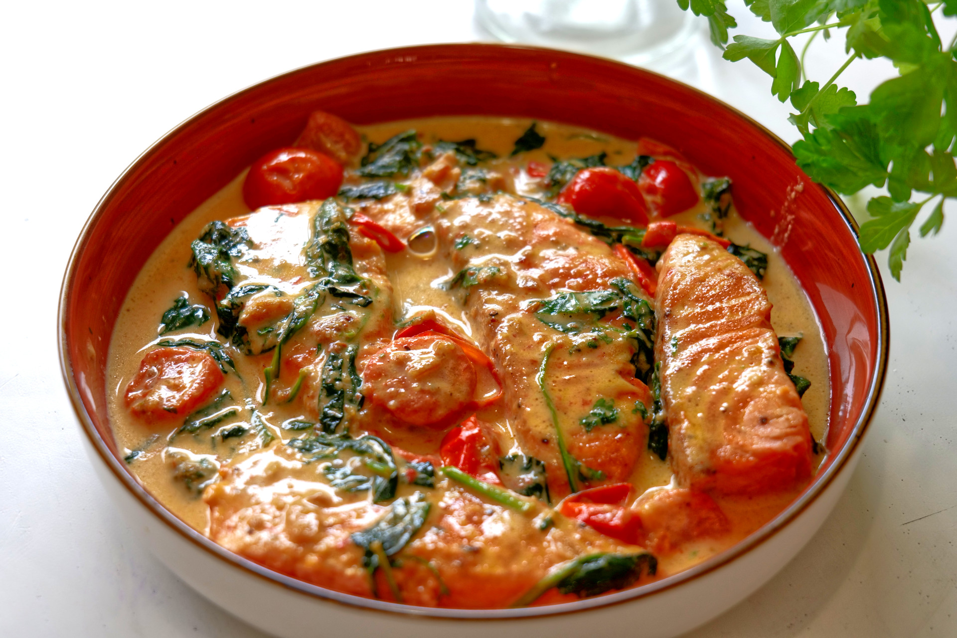 Creamy Salmon with Garlic & Spinach