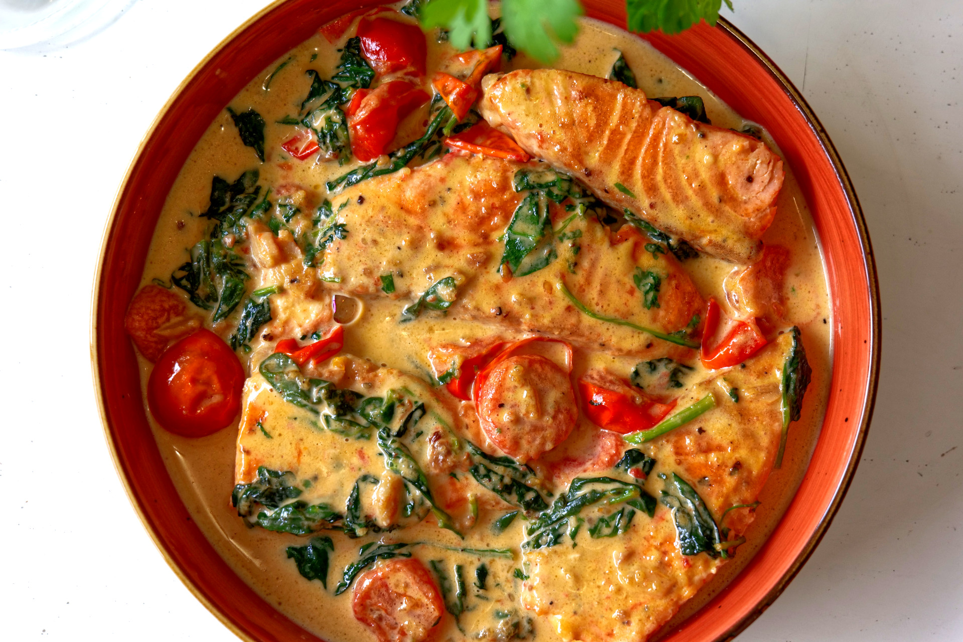Creamy Salmon with Garlic & Spinach