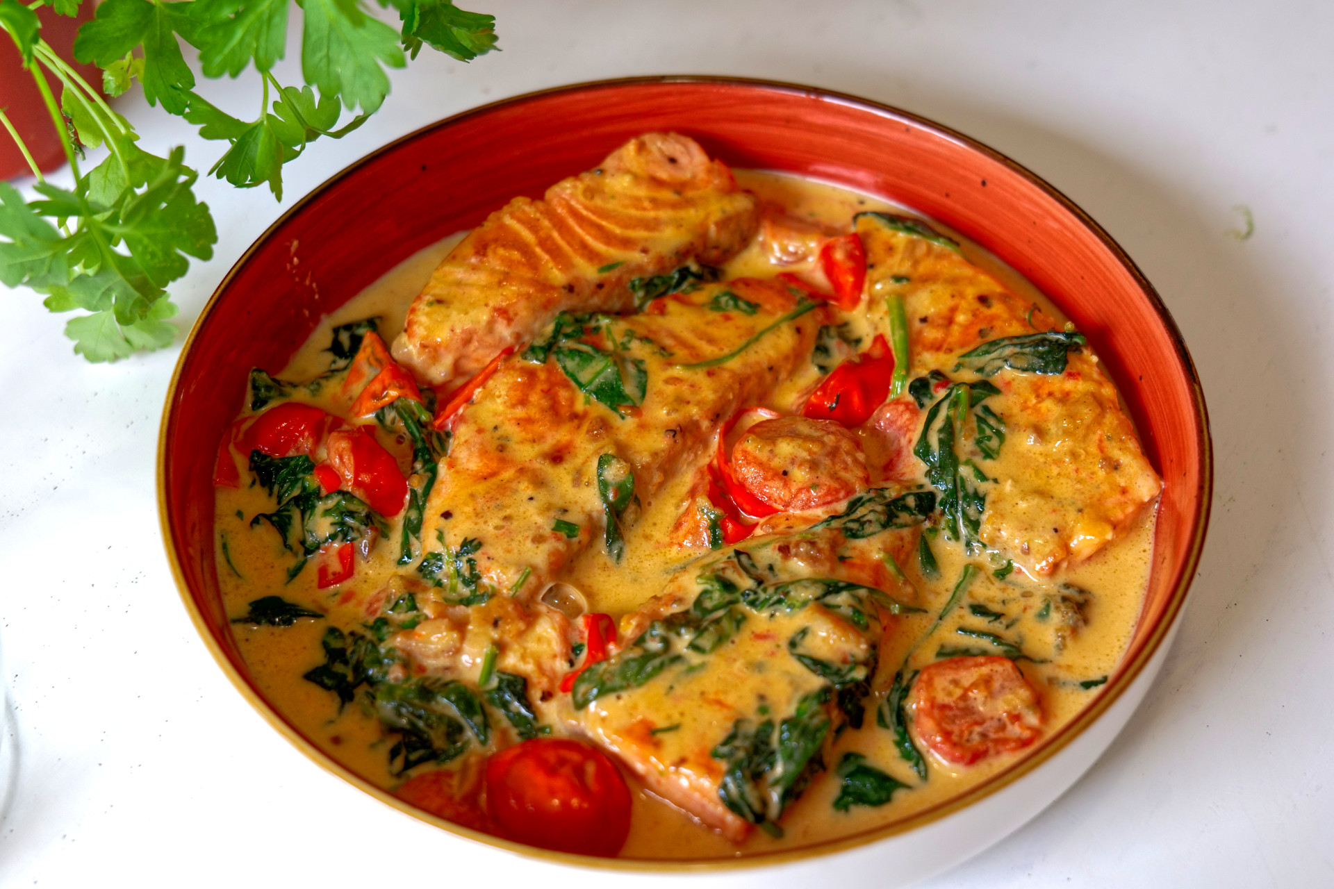Creamy Salmon with Garlic & Spinach