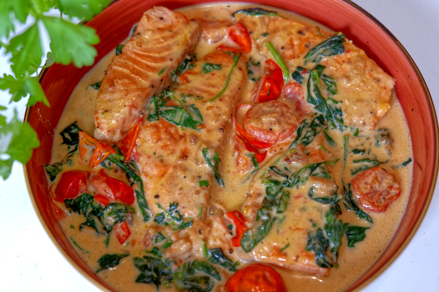 Restaurant-Style Creamy Salmon