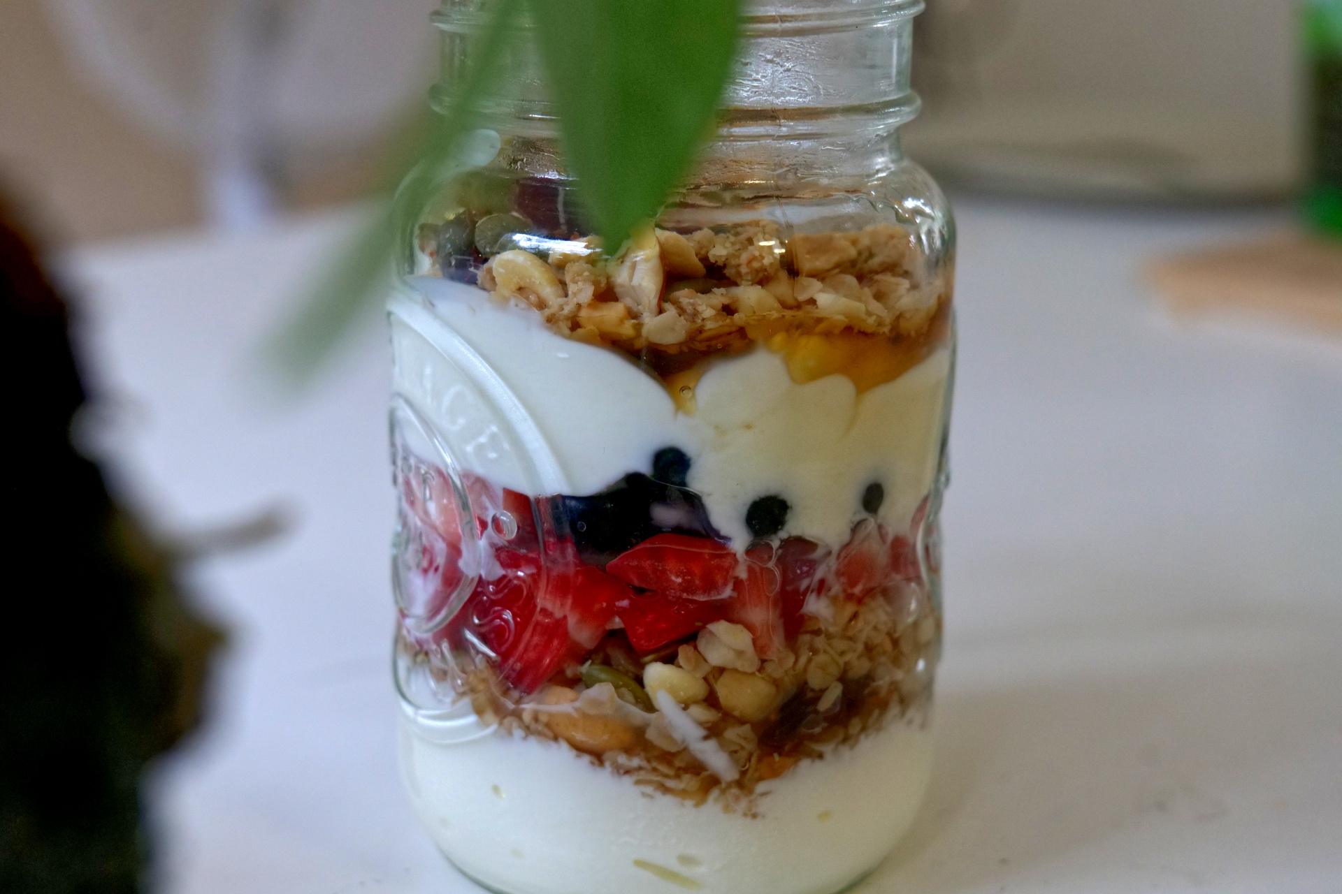 Berry & Granola Yogurt Parfaits