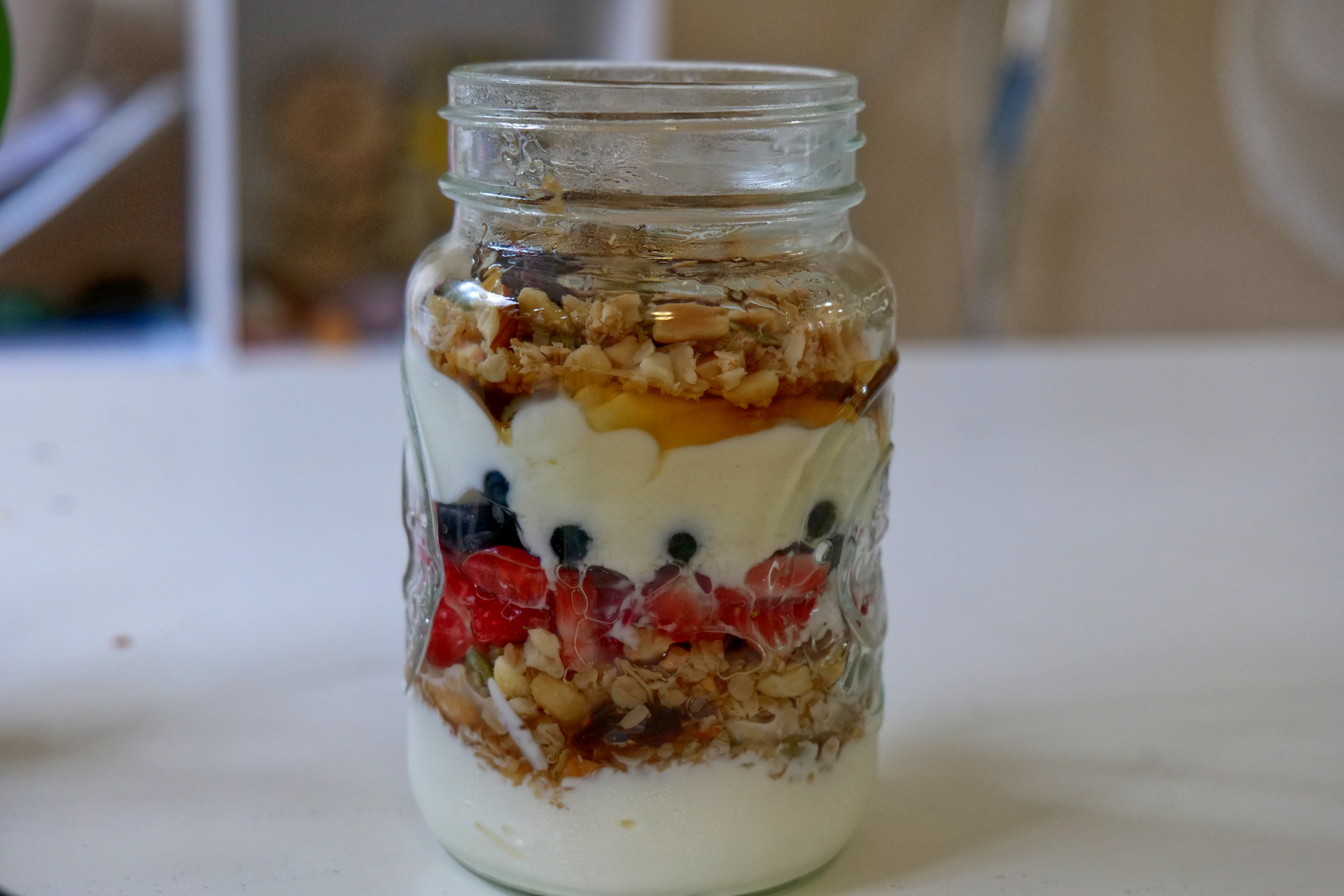 Berry & Granola Yogurt Parfaits