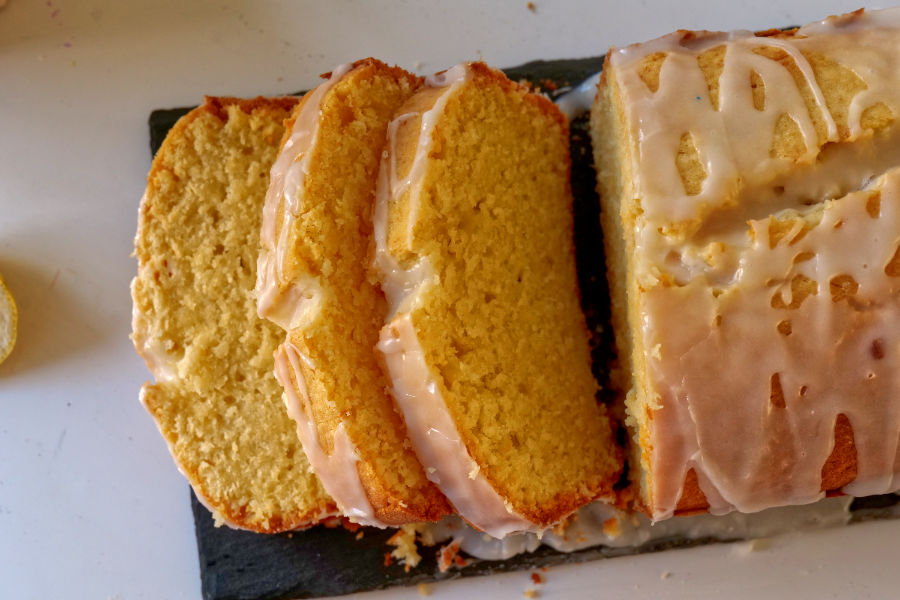 Lemon pound cake