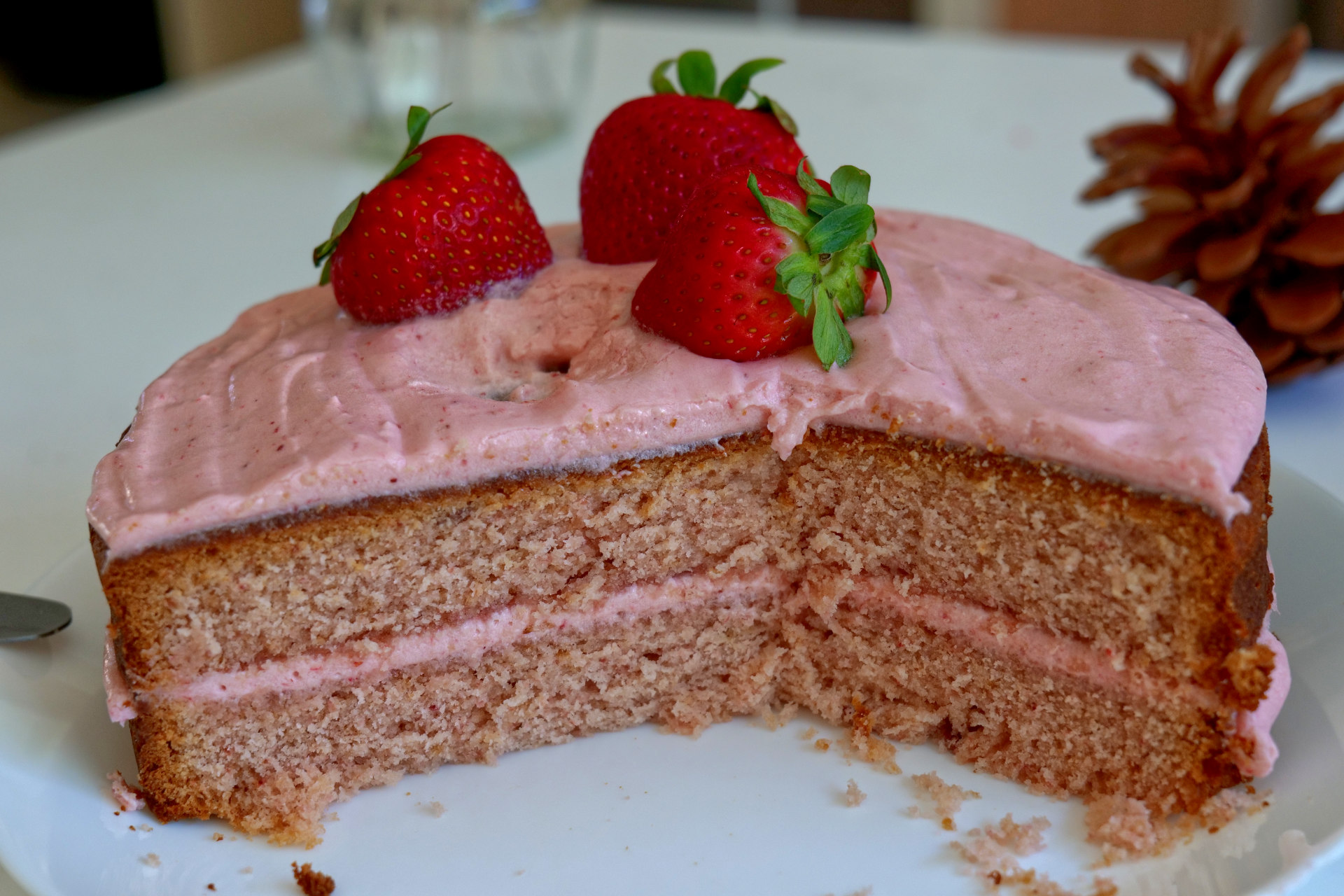 Easy Homemade Strawberry Cake