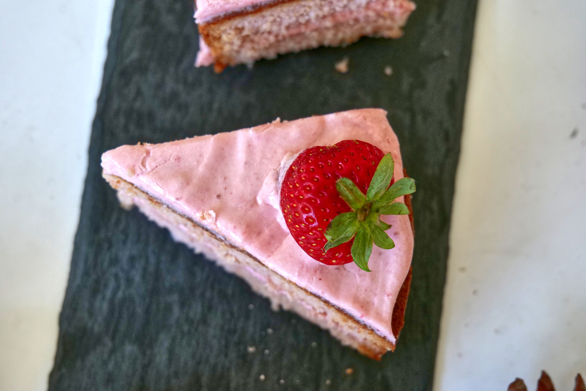 Easy Homemade Strawberry Cake